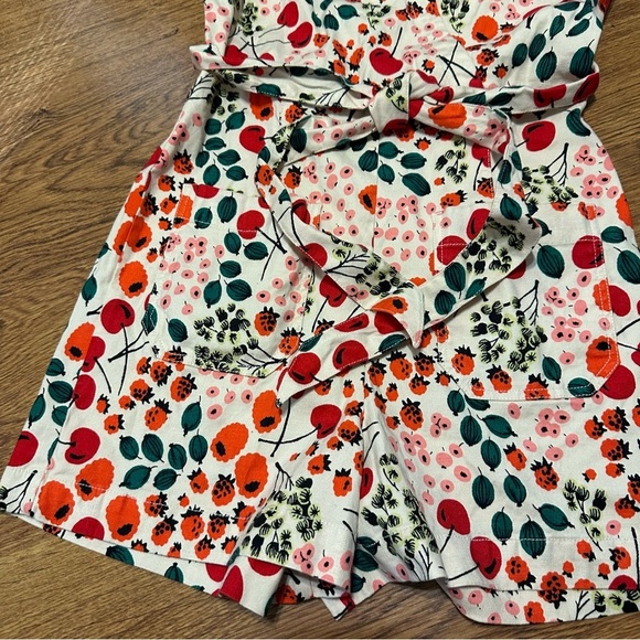 Anthropologie Maeve Red and Green Floral romper with Flutter Sleeves size 8 - Picture 6 of 13